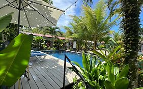 Rooms & Pool Macaws